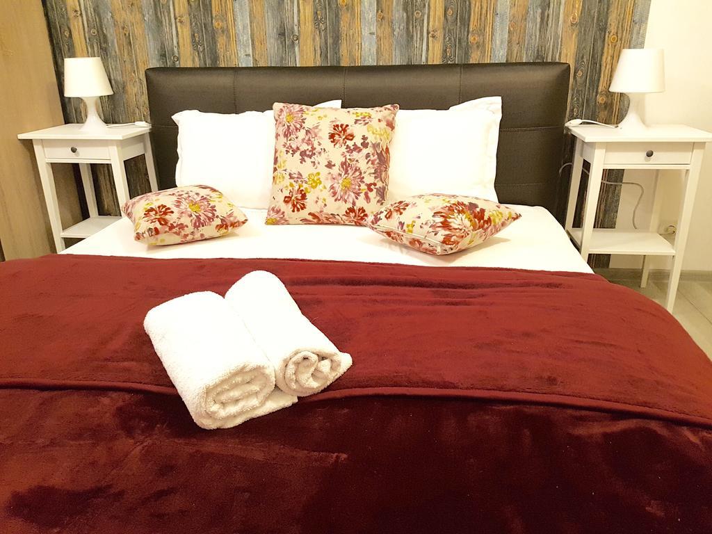 Appartamento Apartament Veranda Bucarest Esterno foto
